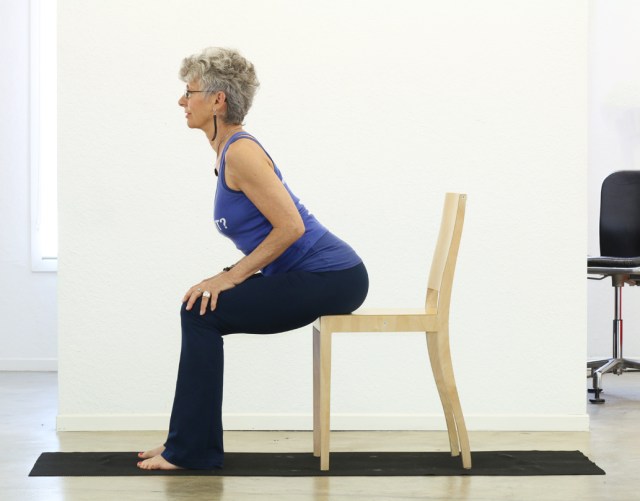 Cat/Cow - Cakravakasana on the chair